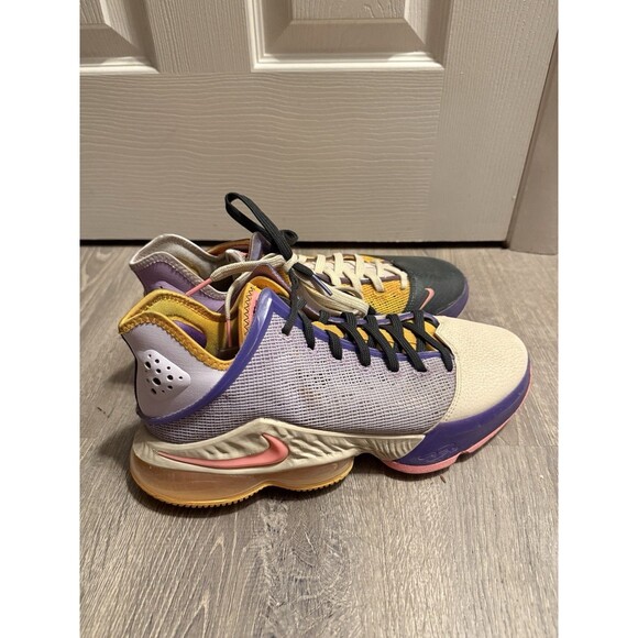 LeBron James‎ 19 Low, Lilac Nike 10 Sneaker Tennis Shoes main image 9